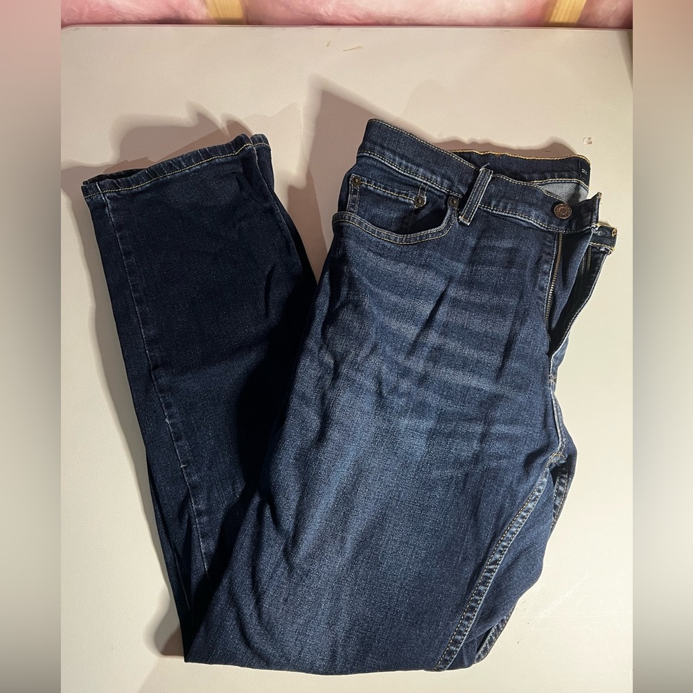 Men’s Hollister 36x32 slim straight epic flex denim jeans